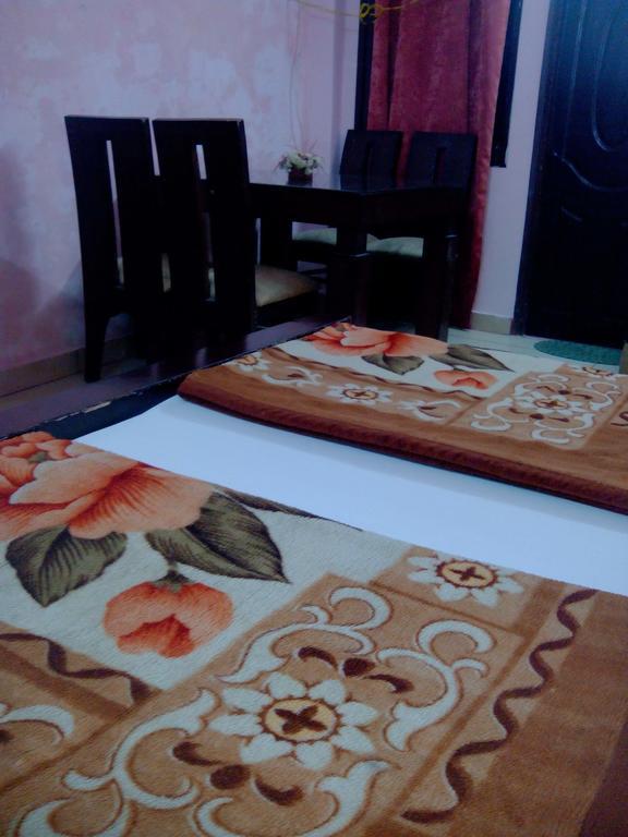 Hotel Rest Inn Lucknow Room photo