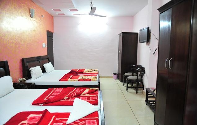 Hotel Rest Inn Lucknow Room photo